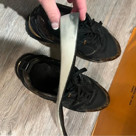 Louis Vuitton run away sneakers - Picture 8 of 9